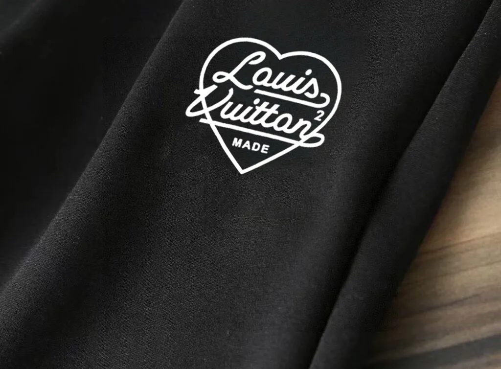 🅿️400 [LV Louis Vuitton] (Fat Man Gospel) hot-selling suit is coming. Focus on the original version of the official website. 2025 new hot-selling cardigan sweater suit. The original order is the best. 🇭🇰The meticulous work of top designers is dedicated to a fitting and perfect upper body effect. 100% natural high-quality Roman cotton, close-fitting comfort, noble and elegant! Original hardware embodies elegance and nobility! Counter size: M-5XL (maximum wear up to 220 pounds)